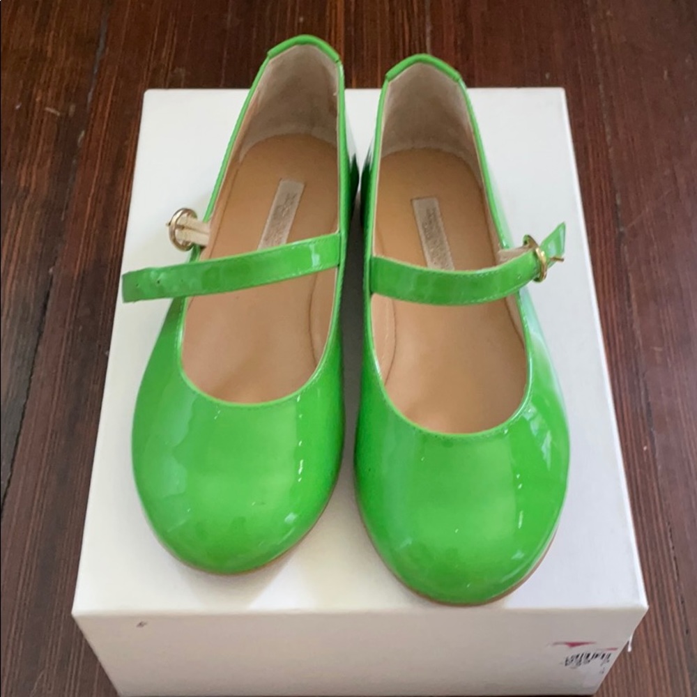 Patent Leather green girls shoes by DG. SizeEU28